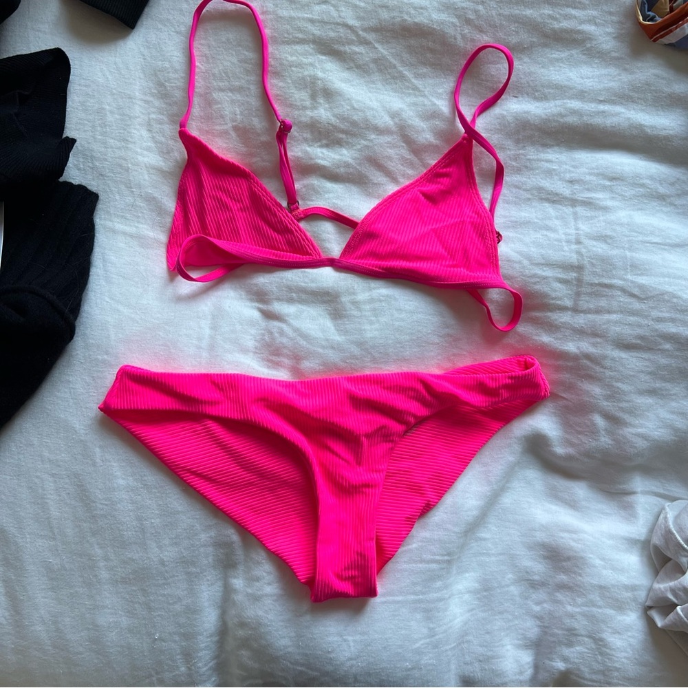 Neon pink Frankie’s bikinis set L